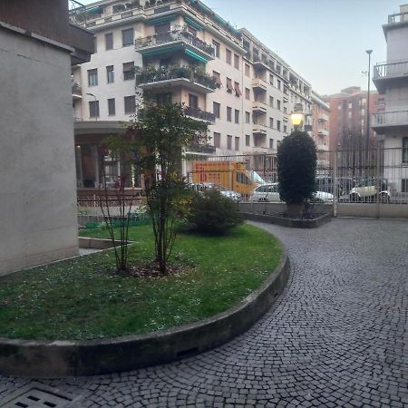 Appartement Bilocale 7 Piano Balcone Vista Skyline à Milan Extérieur photo