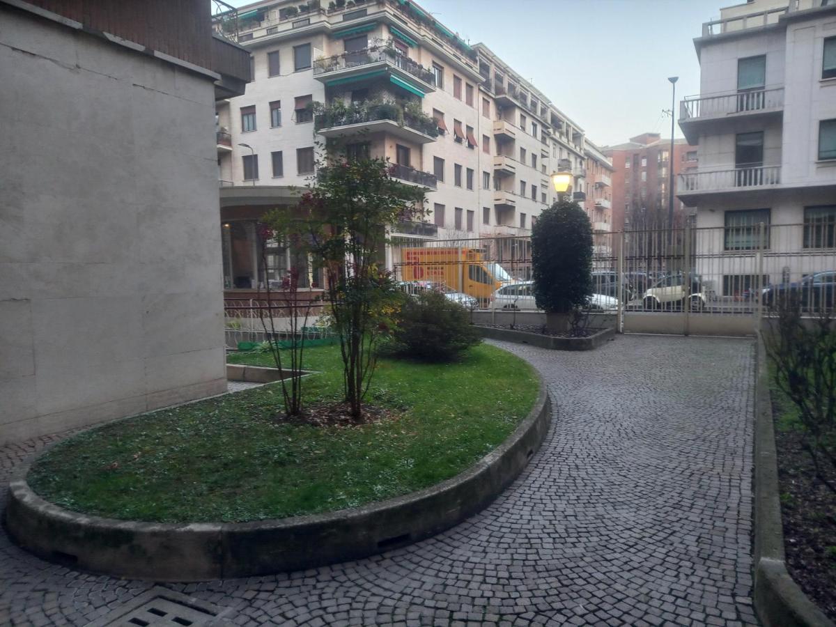 Appartement Bilocale 7 Piano Balcone Vista Skyline à Milan Extérieur photo