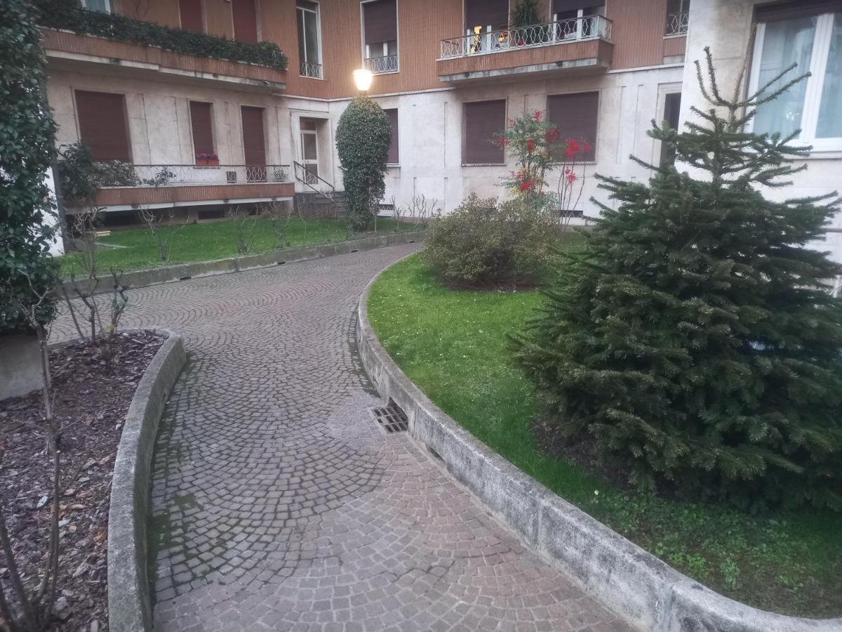 Appartement Bilocale 7 Piano Balcone Vista Skyline à Milan Extérieur photo