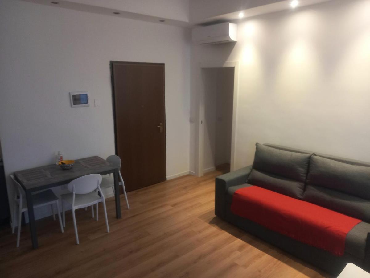 Appartement Bilocale 7 Piano Balcone Vista Skyline à Milan Extérieur photo